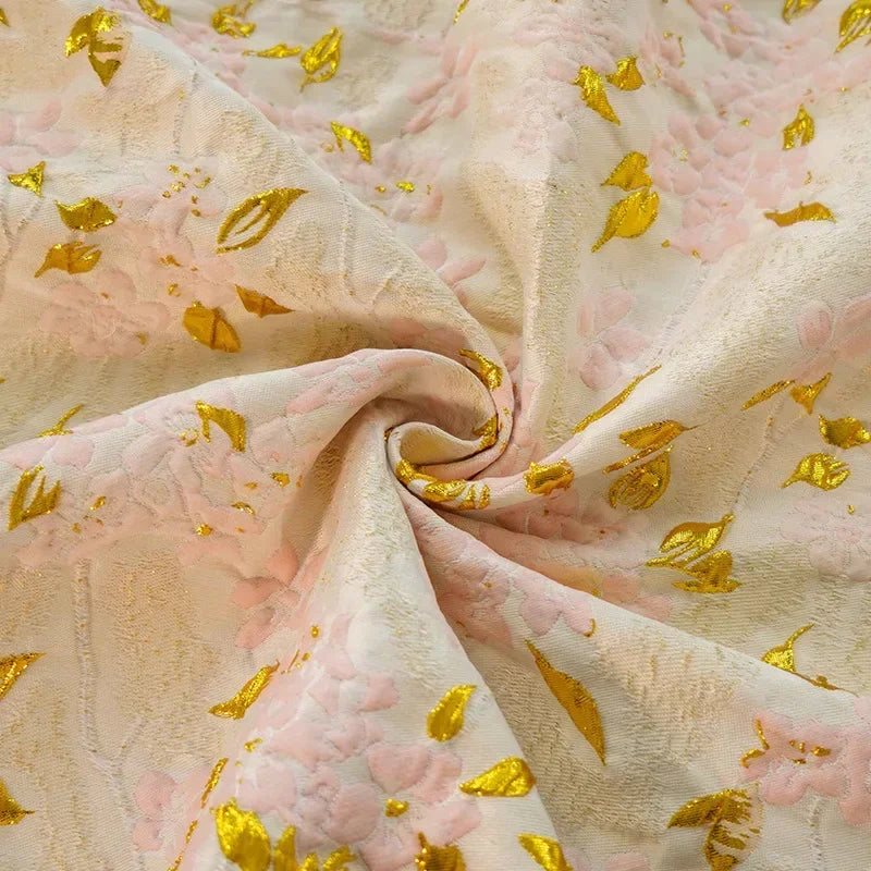 tissu polyester floral blanc rose doré motifs roses feuilles semi transparent bricolage couture décoratif