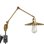 lampe murale industrielle dorée lisse fixée mur interrupteur câble électrique moderne cuisine chambre