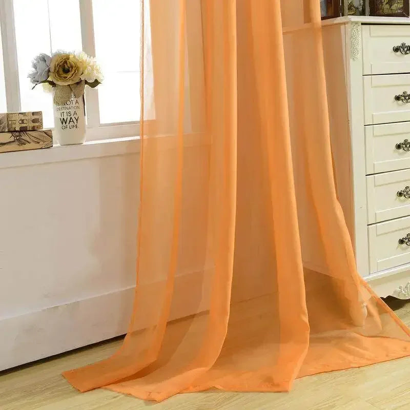 Comparaison des couleurs rose, jaune, blanc et orange du rideau voile