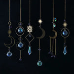 bijou pendentif cristal or bleu violet vert formes géométriques motifs oculaires translucides boho chic