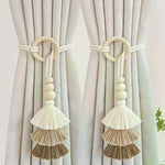 rubans fenêtre boho chic pompons gradation couleurs anneaux bois beige marronclair tissé