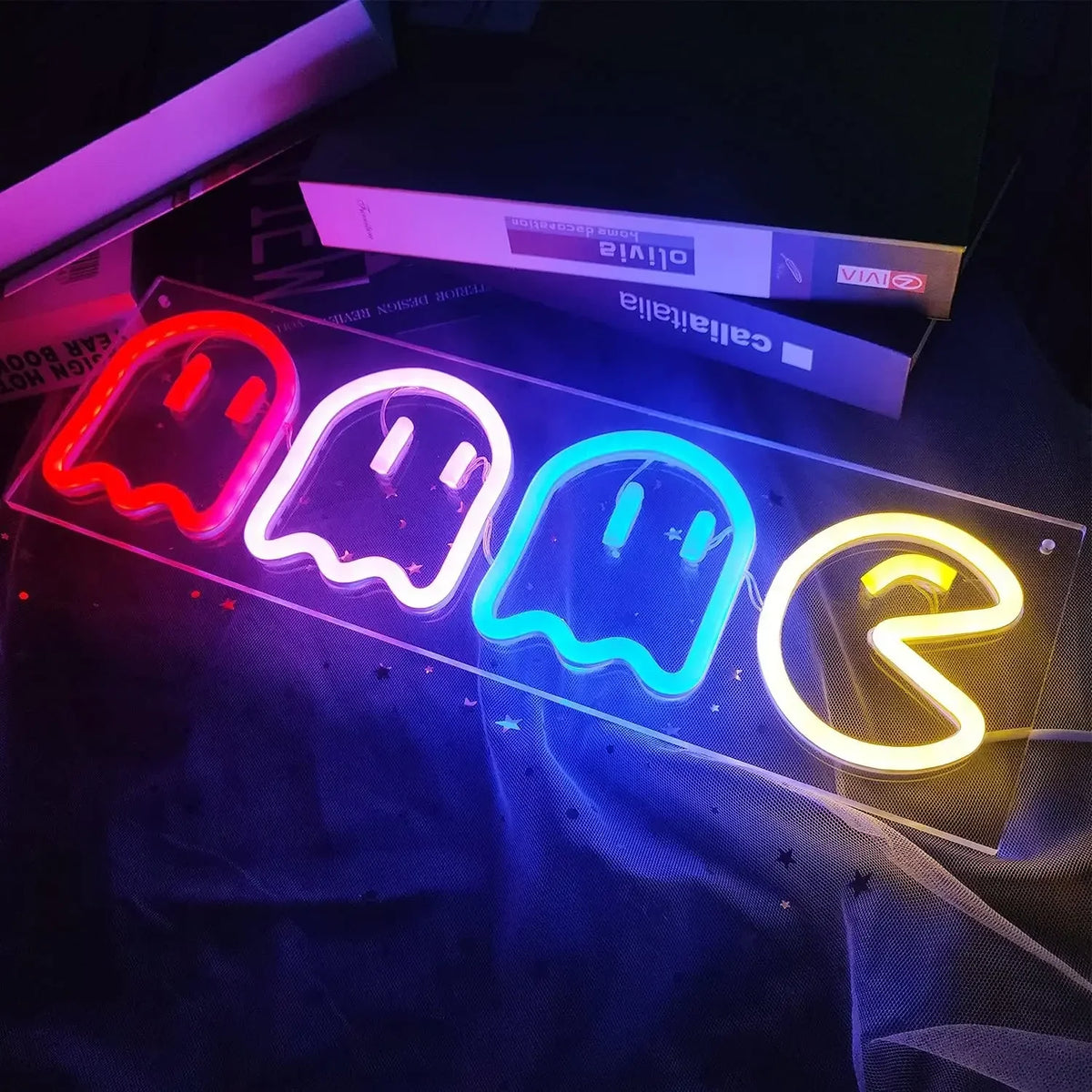 néons lumineux fantômes moderne rouge blanc bleu jaune câble alimentation fixations chambre adolescente