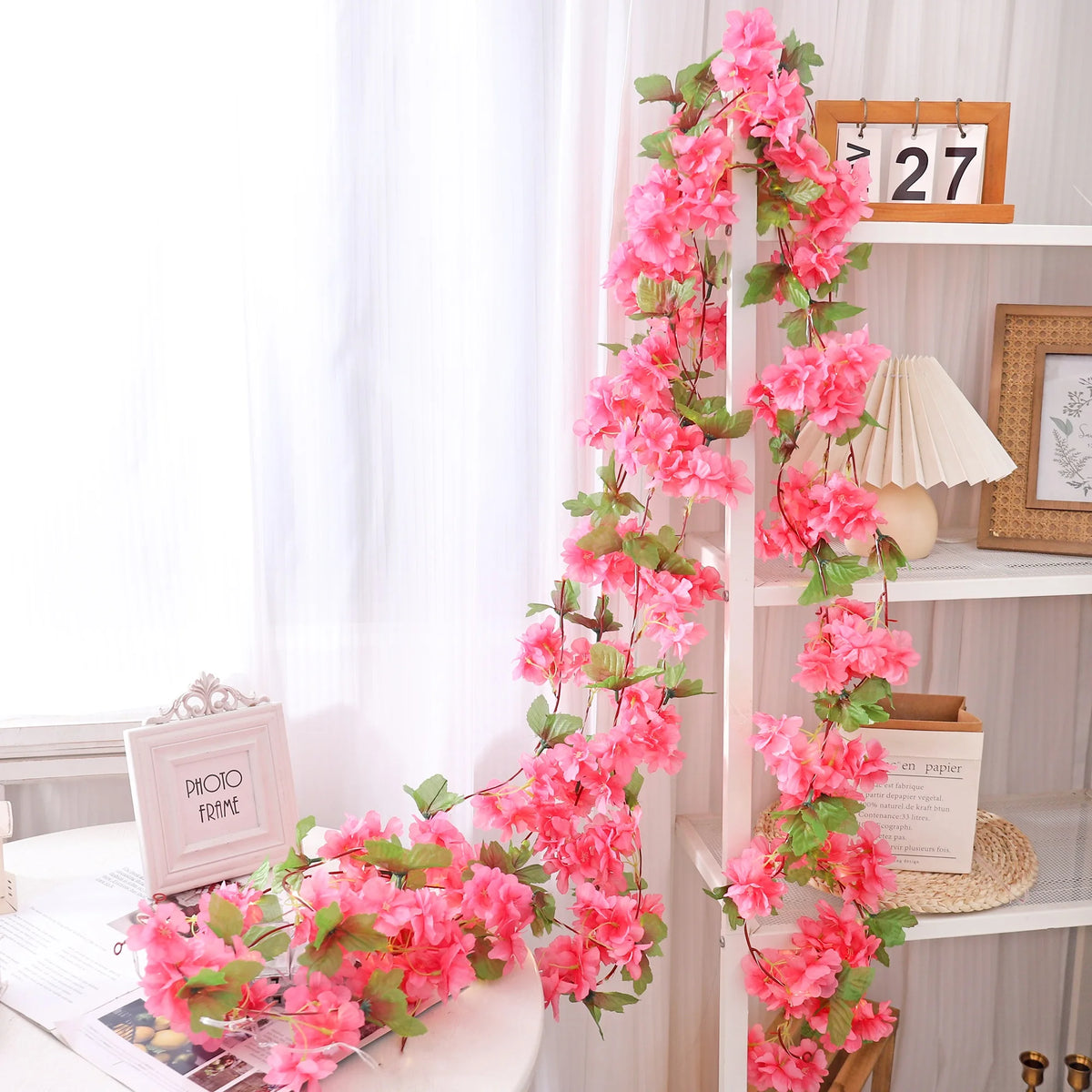 guirlande artificielle fleurs cerisier rose clair blanc anniversaire mariage romantiqueintérieur decoration