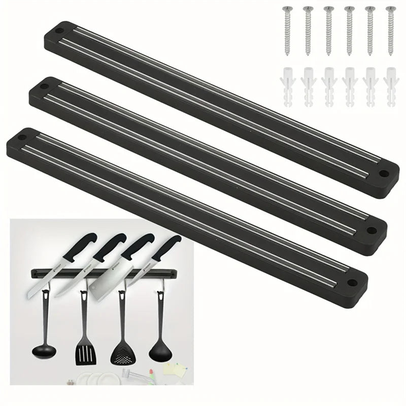 Porte-couteau gris clair dans une cuisine épurée