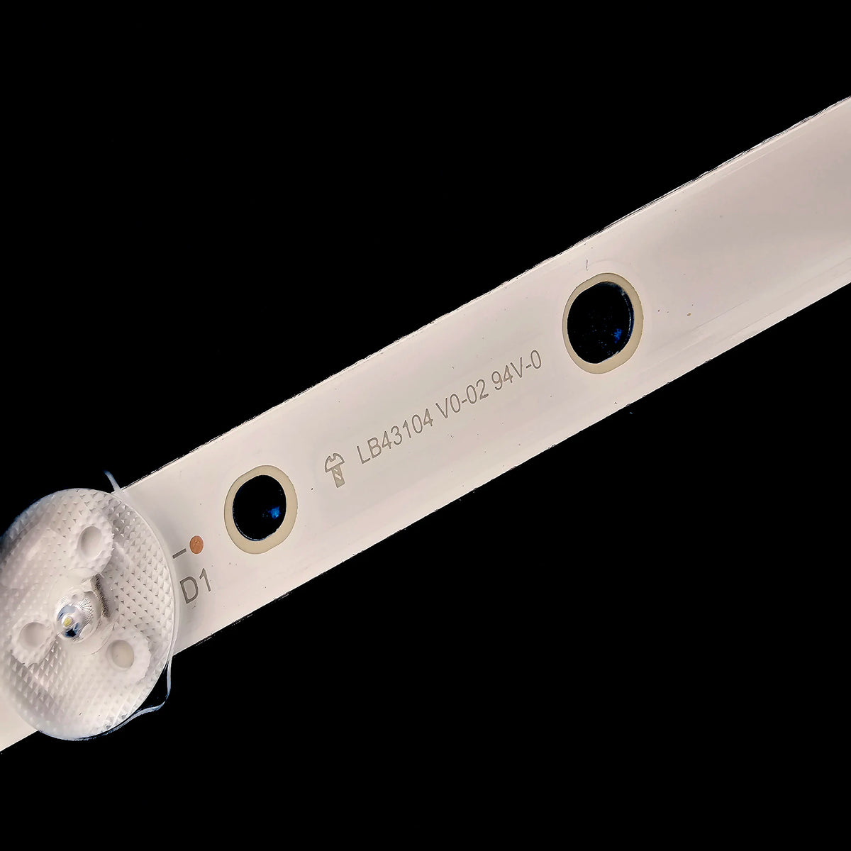 bande lumineuse led blanche moderne connecteur électrique fixations numéros référence
