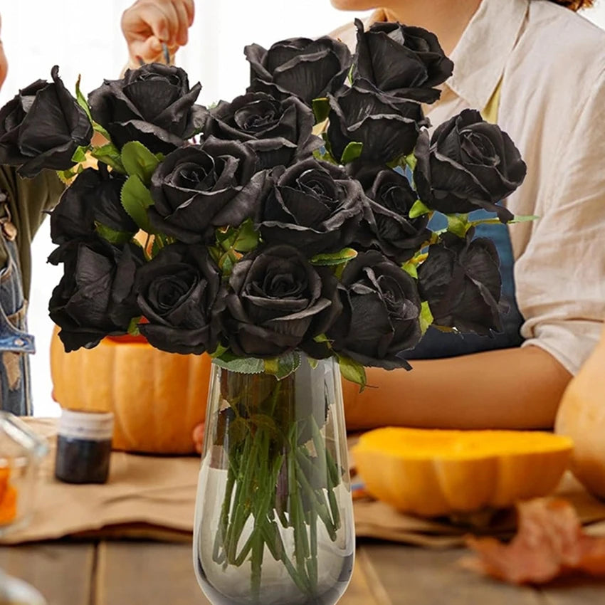 décoration intérieure bouquet roses artificielles modernes variées couleurs violette blanche verte noire
