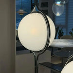 lampe sol moderne led blanc doré base solide sphérique minimaliste