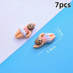 figurines résine personnes allongées peau claire vêtements colorés rayures pois léopard cartoon bijoux diy