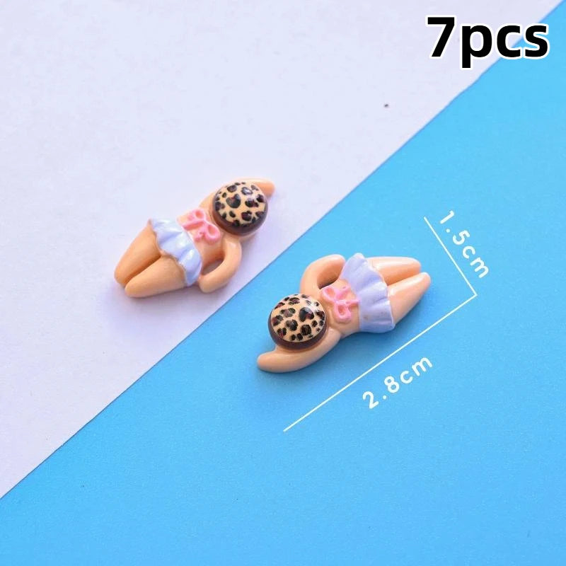 figurines résine personnes allongées peau claire vêtements colorés rayures pois léopard cartoon bijoux diy