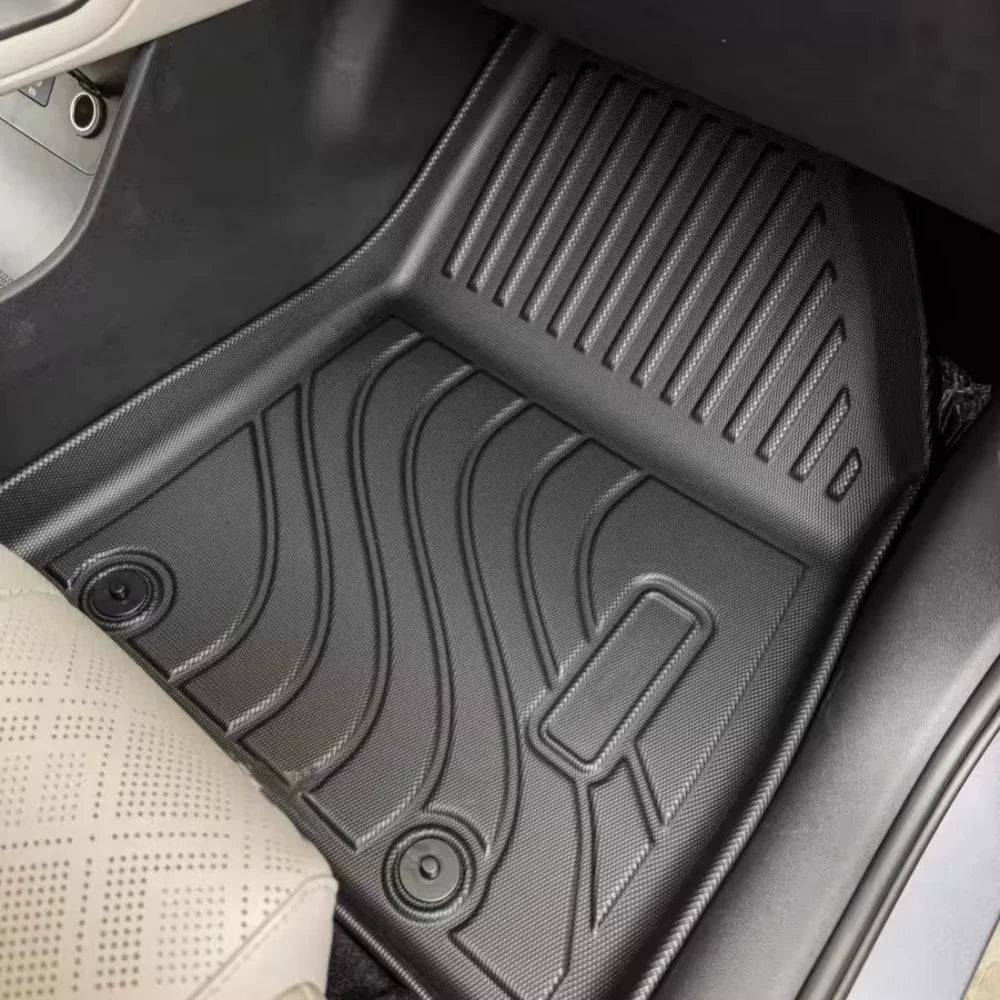 tapis sol voiture noir rayures horizontales surface rugueuse moderne résistant eyelets six pièces