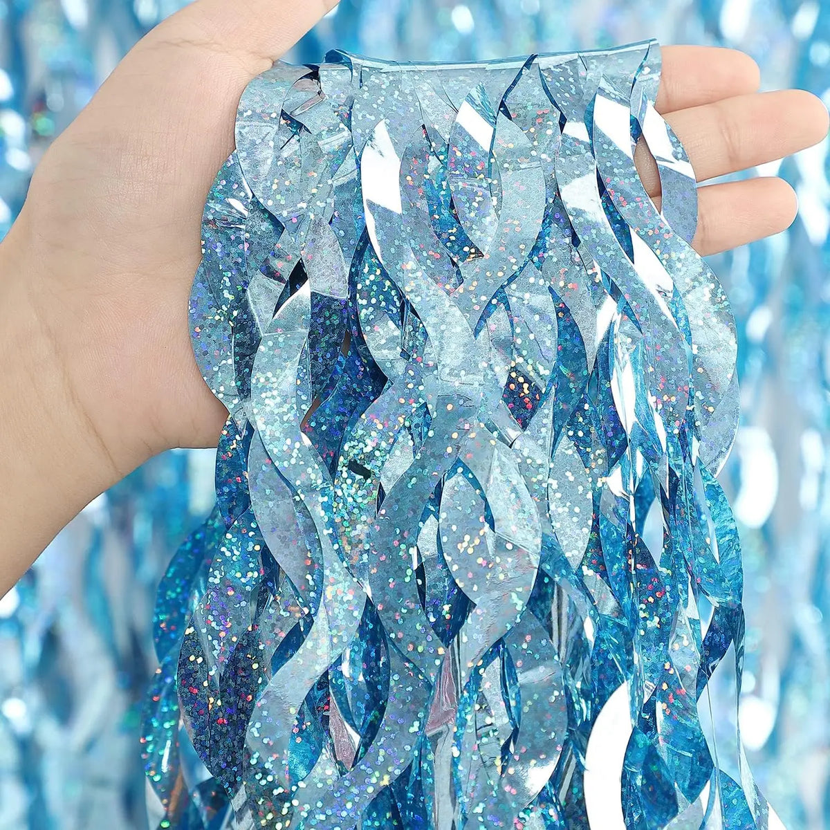 rideau pailleté bleu clair argenté décoration murale festive fête anniversaire mariage Noël