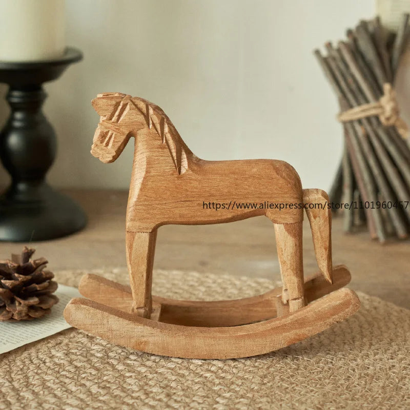 cheval bascule bois sculpté traditionnel décor maison artisanal nature opaque sans fixation 19cm 6.5cm