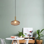 Suspension lumineuse moderne vert gris doré rayures verticales opaques câble noir E27