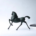 décoration maison sculpture cheval métal vert foncé moderne stylisée livres cadeau anniversaire mariage