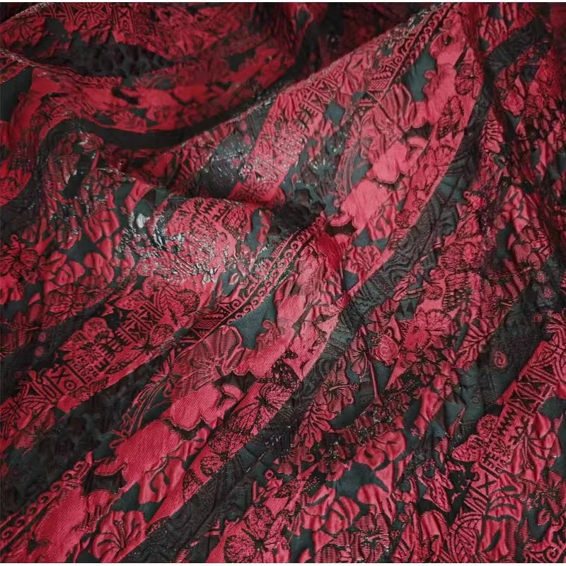 tissu brodé floral rouge noir artisanal opaque tissu brocart polyester or artisanal