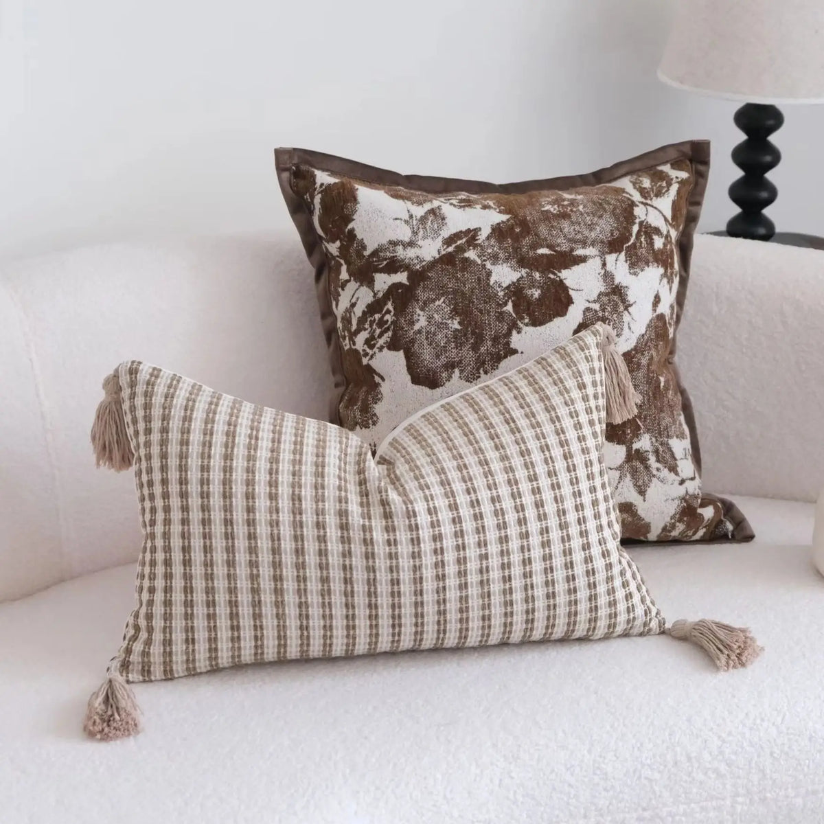 housses coussins décoratifs motif floral rustique vintage texturé beige marron tassel salon lit voiture