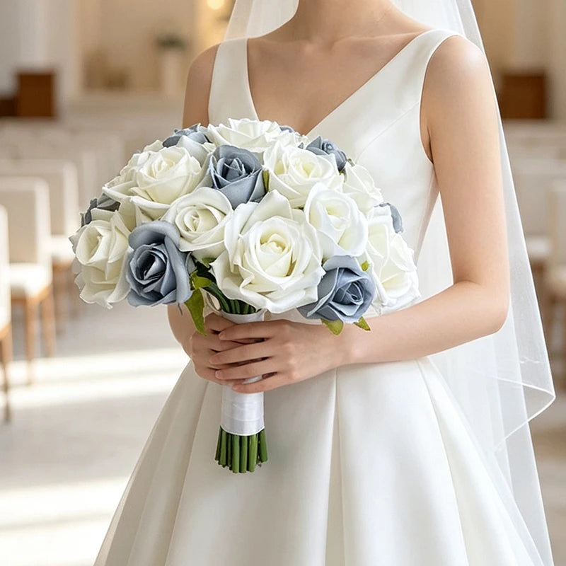 bouquets roses artificielles mariage blanc bleu gris classique élégant demoiselles honneur égliseDecorationOccasionFleursArtificielles