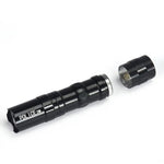 lampe torche led super lumineuse noire texturée moderne étanche 9.5cm compact zoom