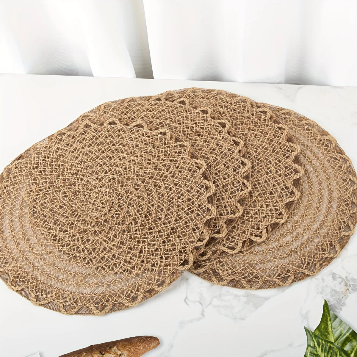 placemat tissé rustique marron clair motif circulaire protection table salle manger naturelle fourchette couteau