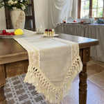nappe table beige dentelle franges rustique bohème decoration table tissu texturé semi transparent éléments