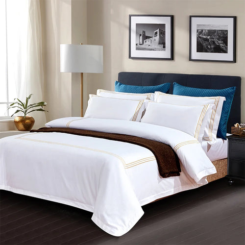 Parure de lit 3 pièces coton satin bleu sur lit double