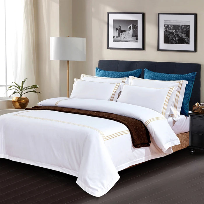 Parure de lit 3 pièces coton satin bleu sur lit double