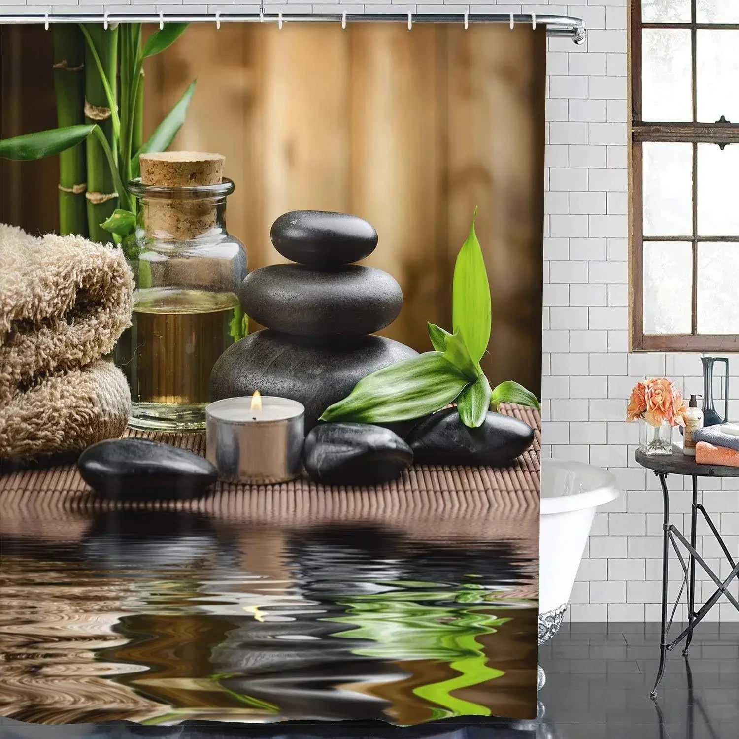 Rideau de douche décoratif dans une salle de bains moderne