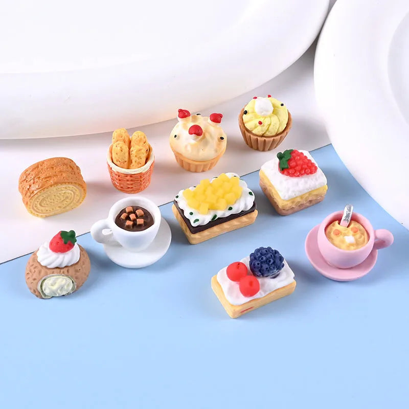 miniatures desserts blanc beige rouge vert bleu jaune crème gâteau biscuits fruits réaliste