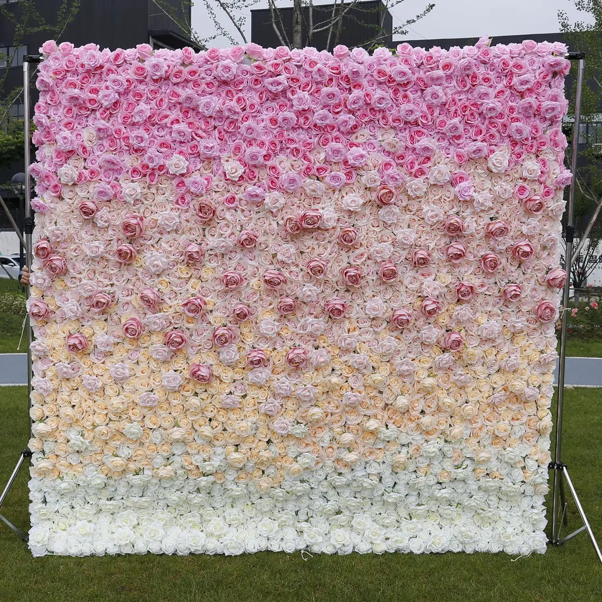 panneau floral decoratif blanc rouge fleurs artificielles toile fond mariage mur fleurs decoratif
