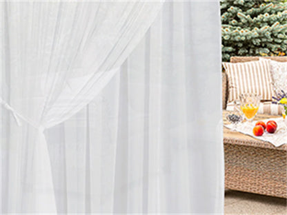 Rideau blanc élégant pour une décoration intérieure moderne et lumineuse. Idéal pour filtrer la lumière tout en préservant l'intimité de votre espace de vie. Parfait pour un salon, une chambre ou une terrasse pour créer une ambiance douce et raffinée. Découvrez comment transformer votre intérieur avec ce rideau chic et pratique.