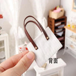 sac main miniature blanc marron texture tissée poignées détachables accessoire poupée classique simple 12