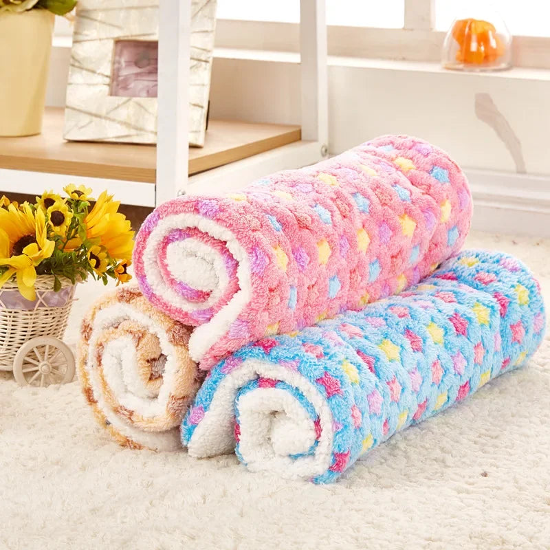 tapis lit doux couverture polaire épaisse animaux compagnie rose bleu beige points colorés lavable
