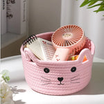 panier tissé rose blanc beiges motifs chats poignées rangement moderne