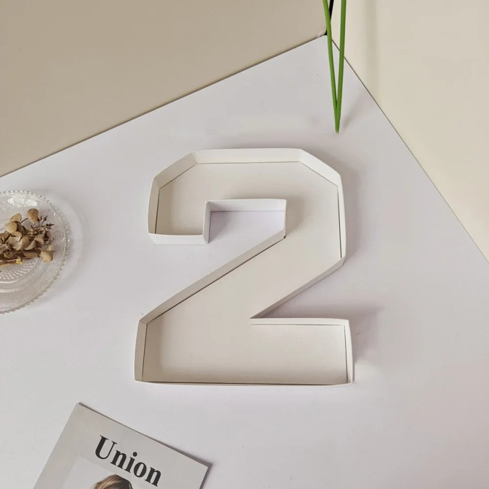 numéros carton blanc moderne anniversaire fête révélation sexe baptême minimaliste remplissables occassionnels évènements