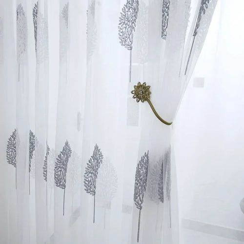 rideau voile transparent blanc gris motif feuilles brodées moderne salon chambre