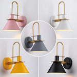 lampe murale moderne conique vis fixation noir blanc rose bleu marine jaune gris minimaliste