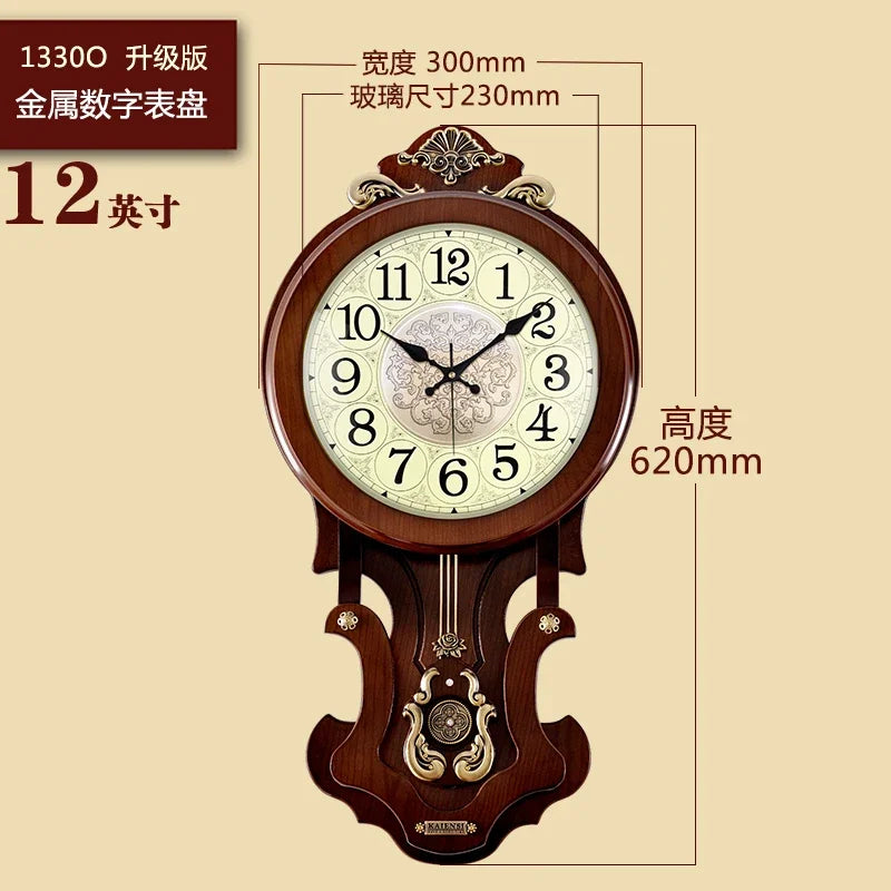 horloge murale bois doré motif floral vintage classique fixation decoration maison