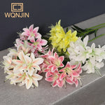 décoration intérieure fleurs artificielles lys blanc rose jaune modernes entrée anniversaire mariage
