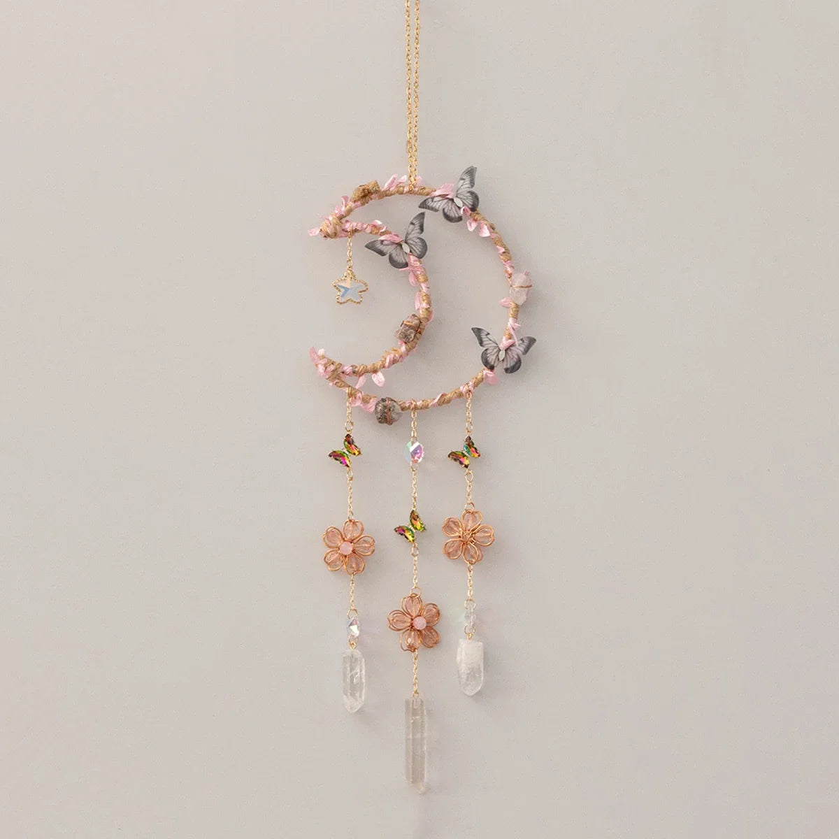 décorations bohèmes suspendues cristaux fleurs papillons demi lune rose vert violet