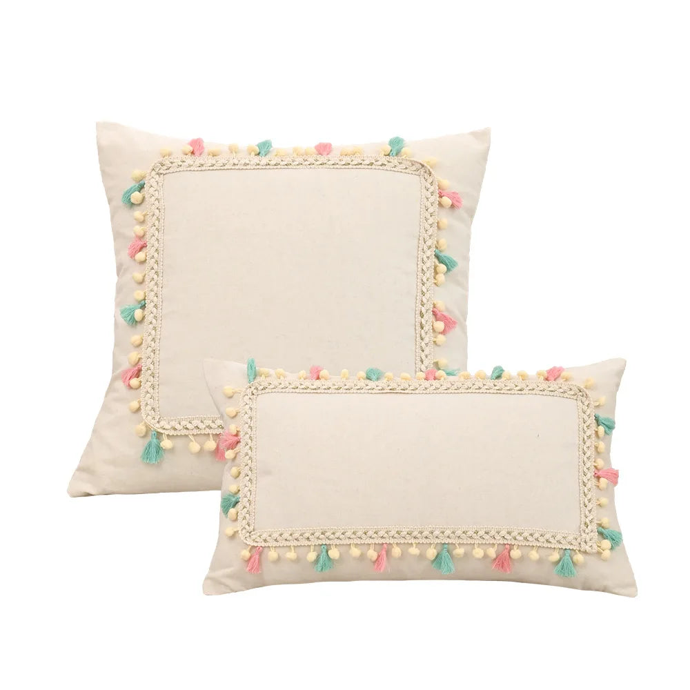 coussins patchwork boho chic beige motifs fleurs pompons opaques décoration salon voiture