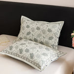 taies d'oreiller jacquard coton motif floral blanc rouge vert gris traditionnel lit maison