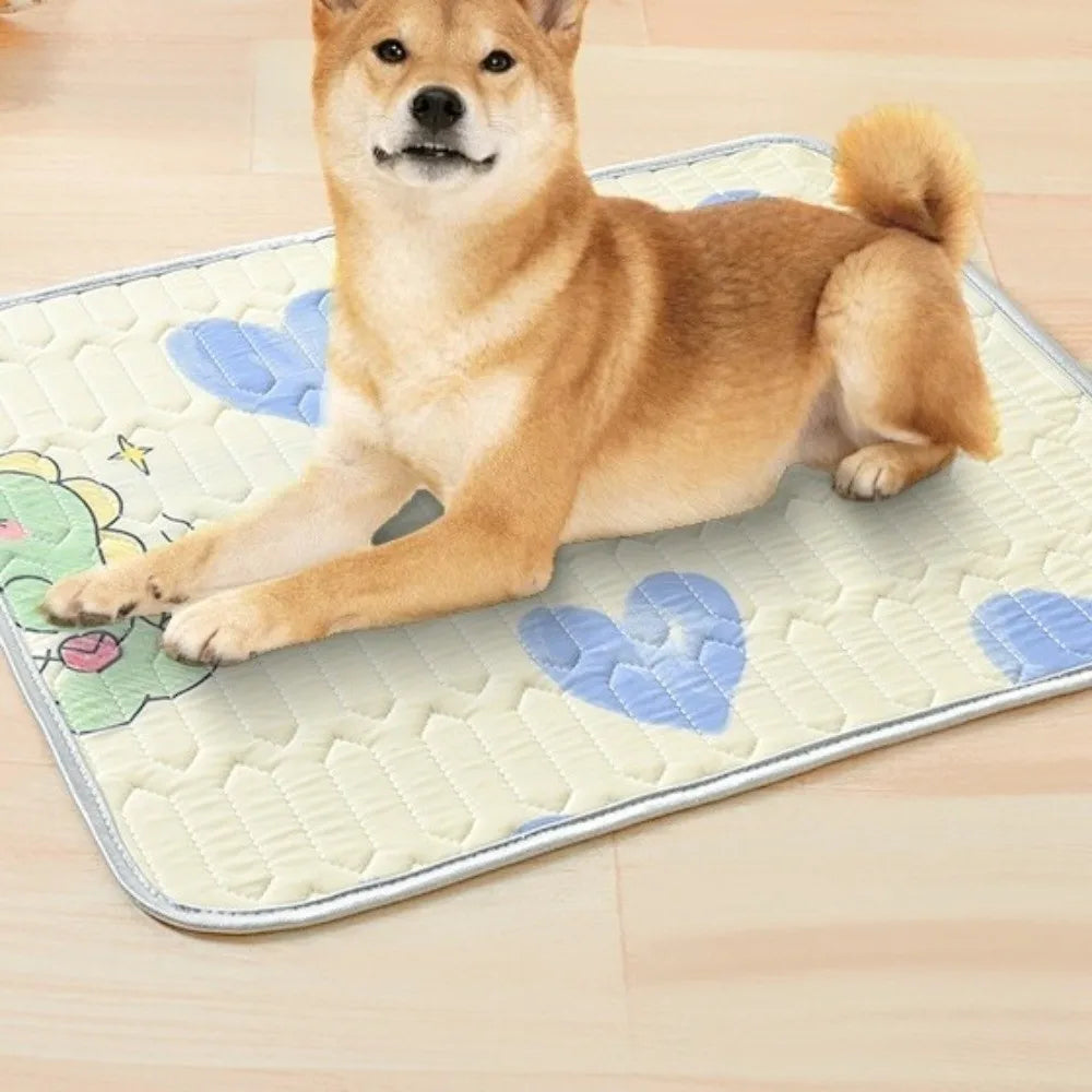 tapis rafraîchissant lavable confortable animaux compagnie bleu clair beige vert clair orange coeurs motifs