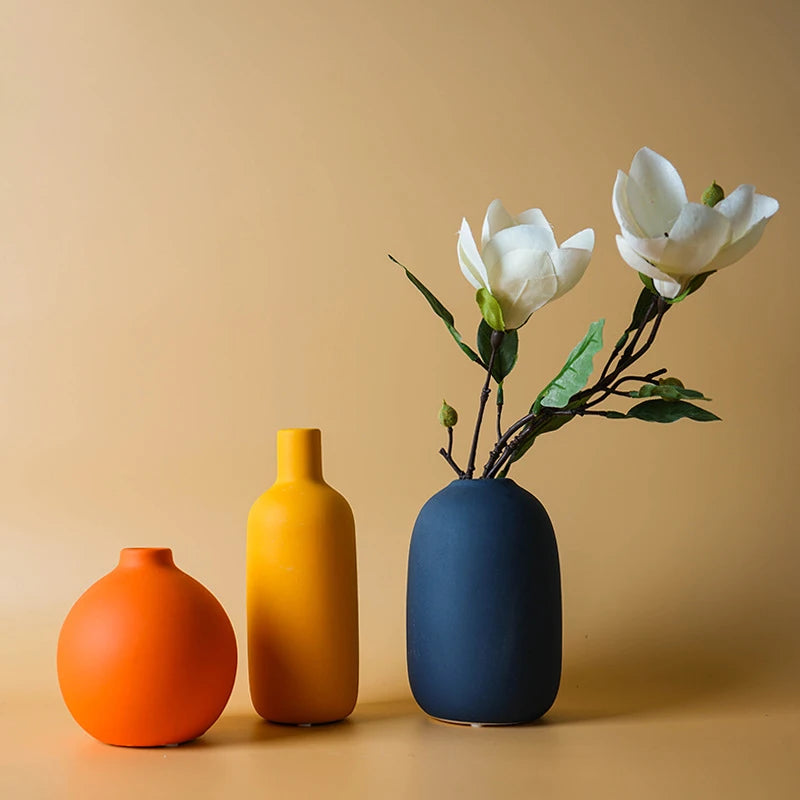 vases modernes orange jaune bleu mat opaques table decoration fleurs artificielles