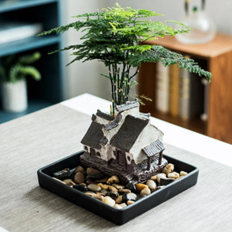 Vue de détail de la finition glacée du pot en céramique