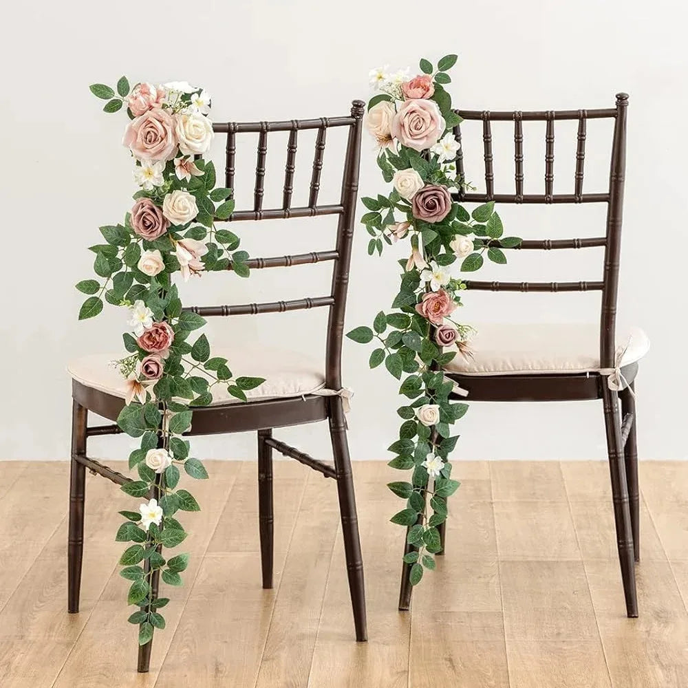 guirlandes florales artificielles roses feuilles vertes mariage romantique extérieur violet blanc bleu