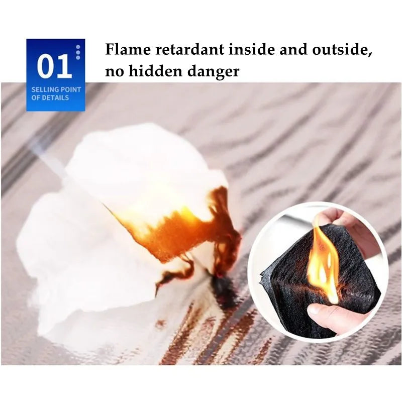 Rideau anti-bruit installé sur une fenêtre plate, couleur blanche