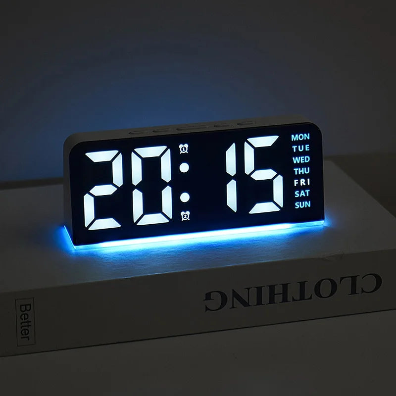 horloge numérique LED moderne multi couleurs ambiancé réglable sans marque