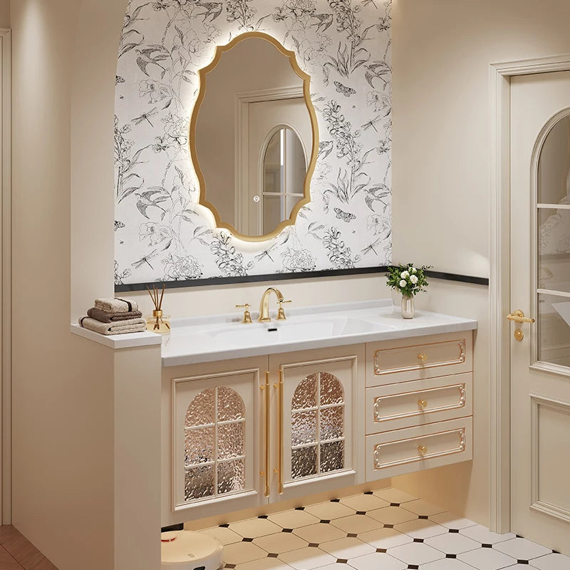 meuble salle bain beige motif floral classique évier céramique miroir anti buée éclairage