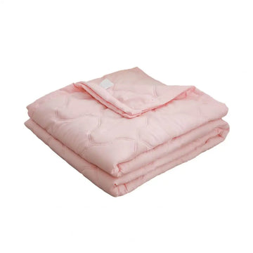 couverture matelassée légère motif géométrique rose clair moderne chambre d'été confortable respirante