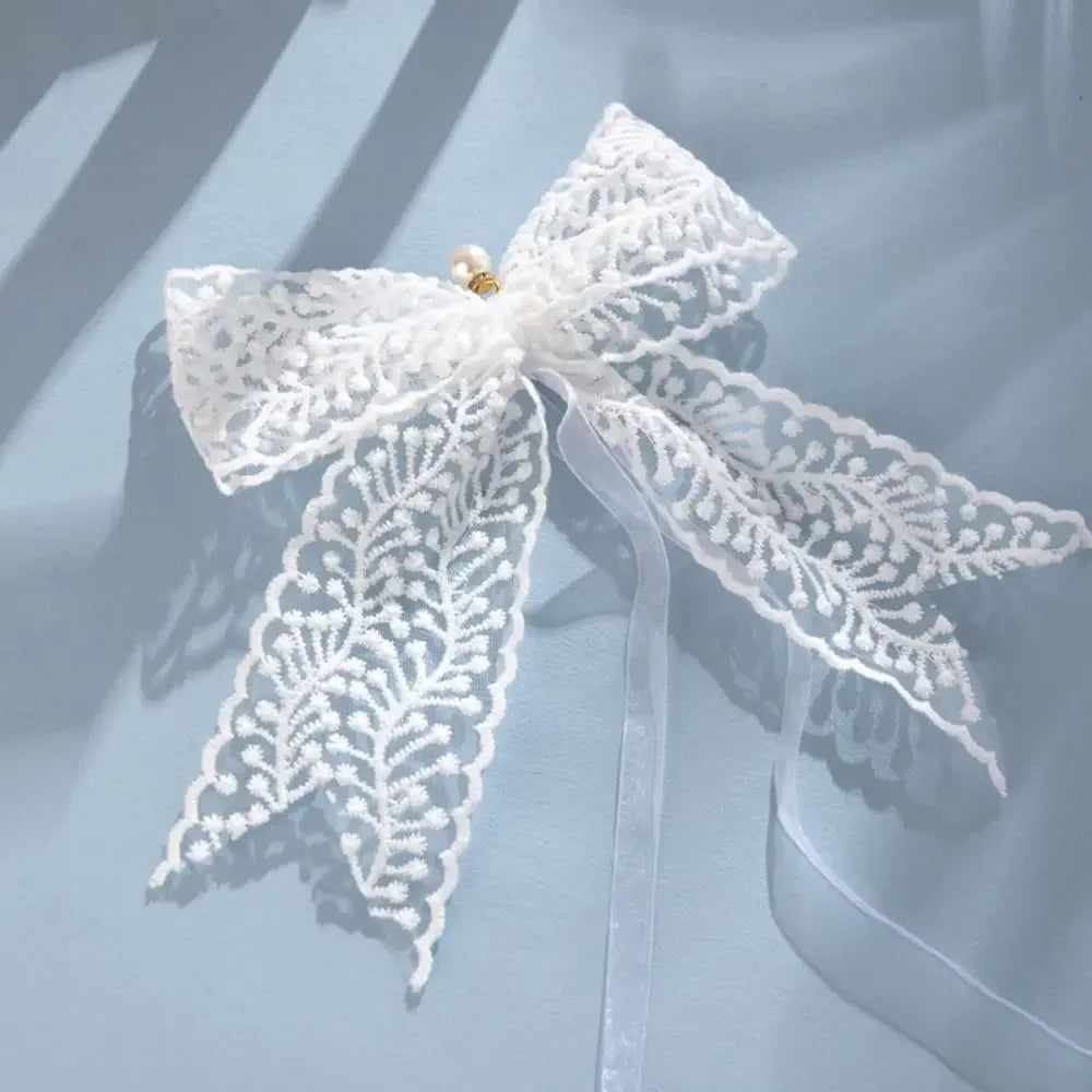 ruban dentelé motif floral blanc classique romantique décoratif 18cm translucideintérieur décoration